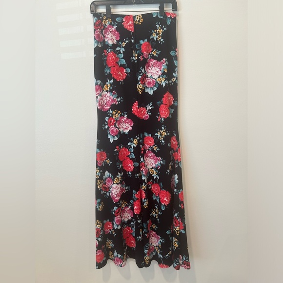 B. Darlin Set size 9/10 top and skirt with slit - Picture 9 of 10